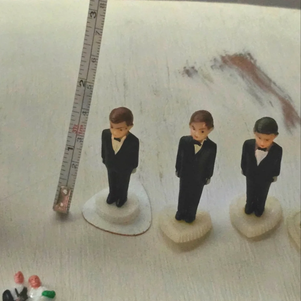 VTG Bride and Groom Cake Toppers Black and White